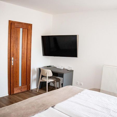 Hotel Sharingham برنو المظهر الخارجي الصورة