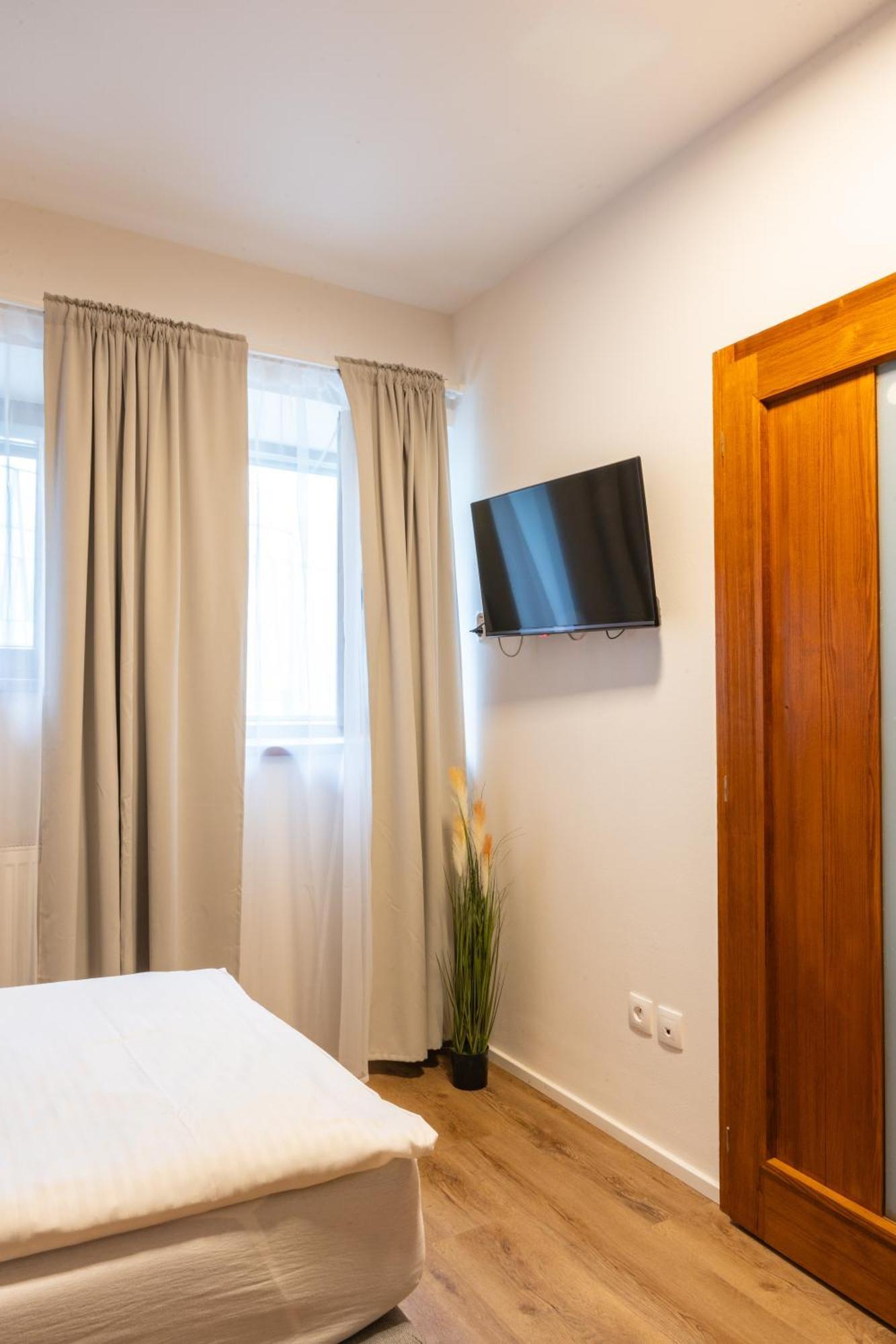 Hotel Sharingham برنو المظهر الخارجي الصورة