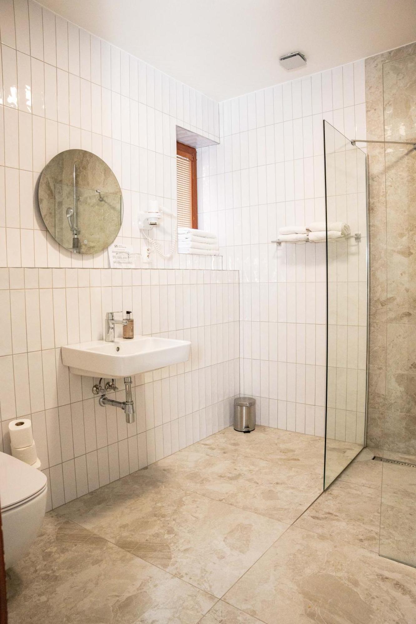 Hotel Sharingham برنو المظهر الخارجي الصورة